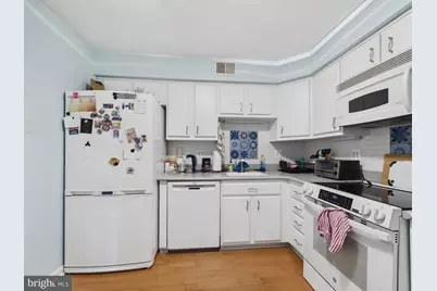 2036 Appletree Street, Philadelphia, PA 19103 - Photo 16