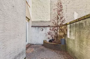 2036 Appletree St, Philadelphia, PA 19103 - Photo 8