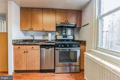 1326 S Broad Street #3R, Philadelphia, PA 19146 - Photo 8