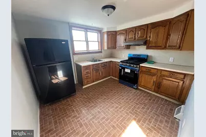 2056 Robbins Ave, Philadelphia, PA 19149 - Photo 4