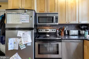 1341 Lombard St, Philadelphia, PA 19147 - Photo 6