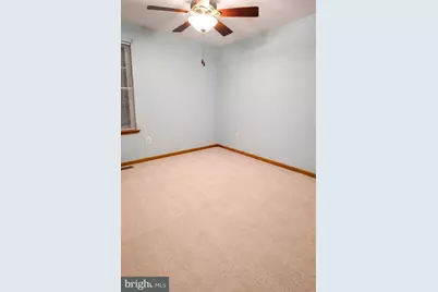 524 Longshore Avenue, Philadelphia, PA 19111 - Photo 16
