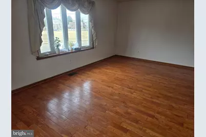 524 Longshore Avenue, Philadelphia, PA 19111 - Photo 4