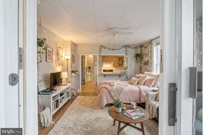 711 Corinthian Avenue #2R, Philadelphia, PA 19130 - Photo 6