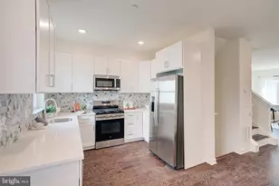 2478 Emerald St, Philadelphia, PA 19125 - Photo 22