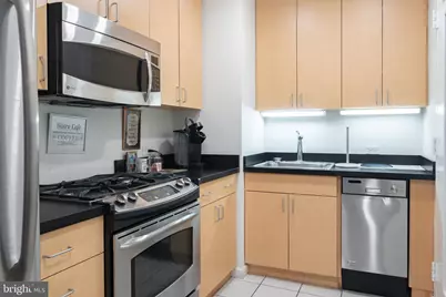 1425 Locust Street #9C, Philadelphia, PA 19102 - Photo 34