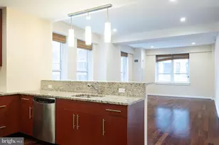 1425 Locust St, Philadelphia, PA 19102 - Photo 4