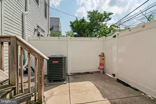 1444 N Myrtlewood St, Philadelphia, PA 19121 - Photo 10