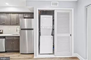 418 S 15th St, Philadelphia, PA 19146 - Photo 12