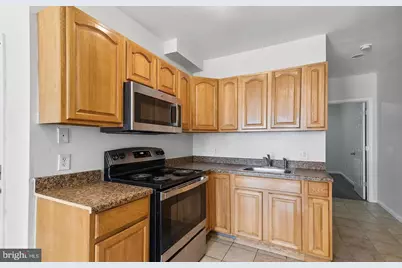 1621 W Montgomery Avenue, Philadelphia, PA 19121 - Photo 2