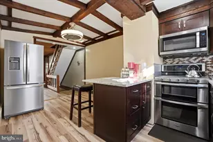 2407 S Warnock St, Philadelphia, PA 19148 - Photo 12