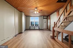 2407 S Warnock St, Philadelphia, PA 19148 - Photo 6