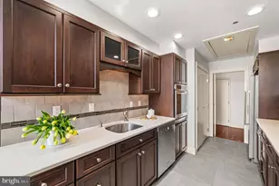 225 S 4th St, Philadelphia, PA 19106 - Photo 14