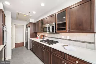 225 S 4th St, Philadelphia, PA 19106 - Photo 16