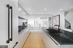 1126 Lombard St, Philadelphia, PA 19147 - Photo 6