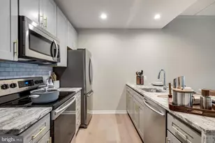 30 N 23rd St, Philadelphia, PA 19103 - Photo 8