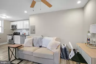 752 S 9th St, Philadelphia, PA 19147 - Photo 2