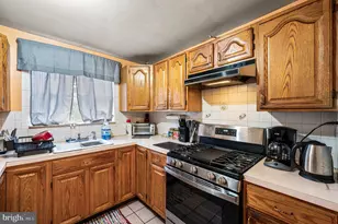 1127 Overington St, Philadelphia, PA 19124 - Photo 8