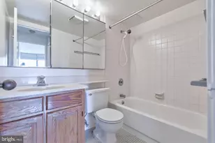 2020 Walnut St, Philadelphia, PA 19103 - Photo 8