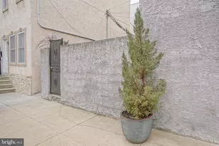 1722 Wylie St, Philadelphia, PA 19130 - Photo 16