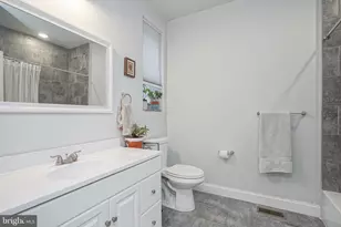 1722 Wylie St, Philadelphia, PA 19130 - Photo 8