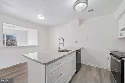 8410 Lyons Place, Philadelphia, PA 19153 - Photo 10