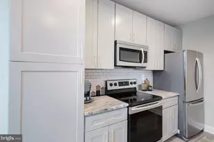 60 N 23rd St, Philadelphia, PA 19103 - Photo 2