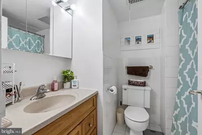 604 S Washington Square #1006, Philadelphia, PA 19106 - Photo 6