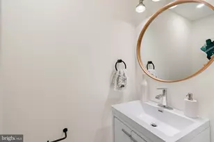 2231 Earp St, Philadelphia, PA 19146 - Photo 8