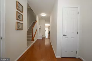 4414 Riverview Ln, Philadelphia, PA 19129 - Photo 2