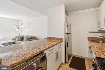 219 S 18th Street #1422, Philadelphia, PA 19103 - Photo 12