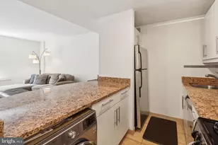 219 S 18th St, Philadelphia, PA 19103 - Photo 12