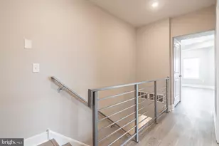 421 N 39th St, Philadelphia, PA 19104 - Photo 18