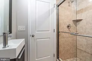 421 N 39th St, Philadelphia, PA 19104 - Photo 30