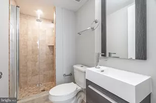 421 N 39th St, Philadelphia, PA 19104 - Photo 8