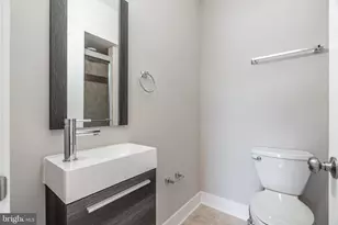 421 N 39th St, Philadelphia, PA 19104 - Photo 26