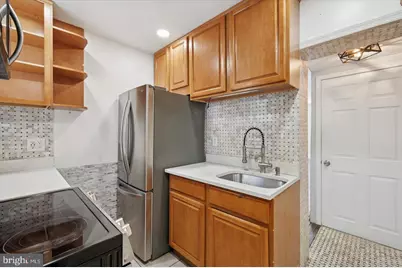 1039 W Russell Street, Philadelphia, PA 19140 - Photo 8