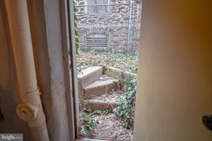 910 E Stafford St, Philadelphia, PA 19138 - Photo 40