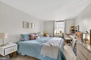 825 N 29th St, Philadelphia, PA 19130 - Photo 14