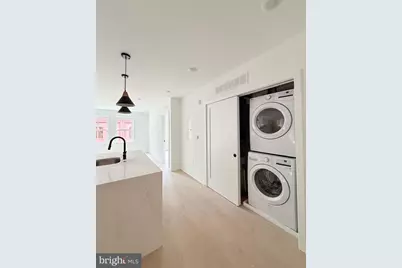 208 Vine Street #3A, Philadelphia, PA 19106 - Photo 2