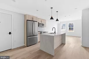208 Vine St, Philadelphia, PA 19106 - Photo 2