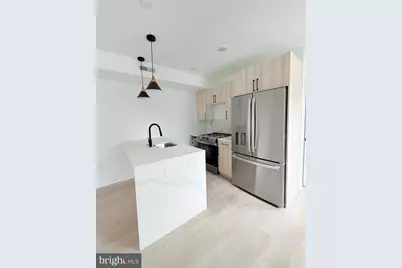 208 Vine Street #3D, Philadelphia, PA 19106 - Photo 2