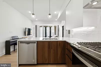 1723 Francis Street #3F, Philadelphia, PA 19130 - Photo 8