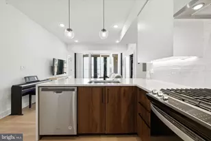 1723 Francis St, Philadelphia, PA 19130 - Photo 8