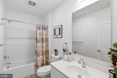 915 N Broad Street #304, Philadelphia, PA 19123 - Photo 2