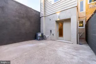 814 Mountain St, Philadelphia, PA 19148 - Photo 16