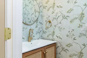 814 Mountain St, Philadelphia, PA 19148 - Photo 10