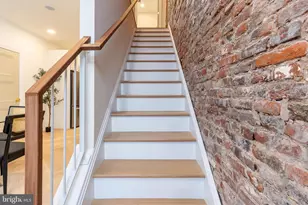 814 Mountain St, Philadelphia, PA 19148 - Photo 18