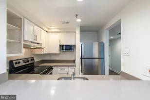 303 Vine St, Philadelphia, PA 19106 - Photo 2