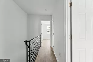 2041 S Bucknell St, Philadelphia, PA 19145 - Photo 8